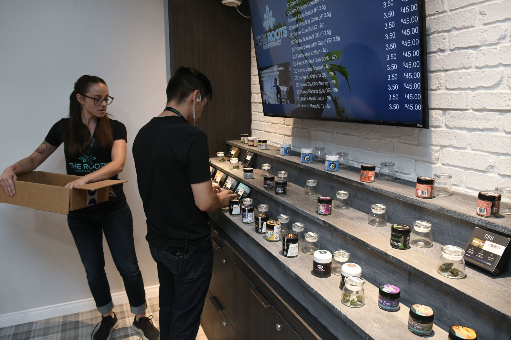 092719 Roots dispensary 10.jpg